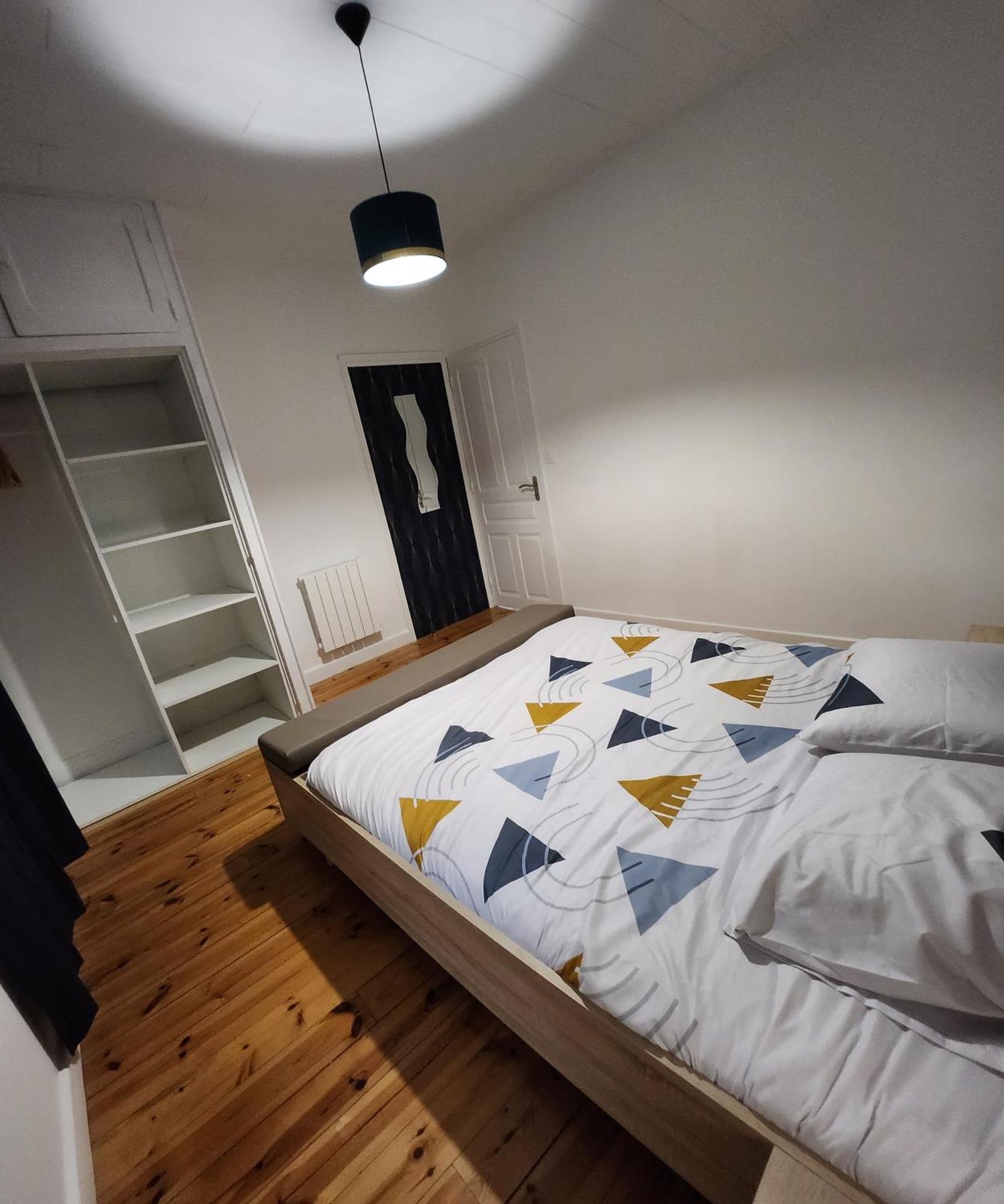 Chaleureux Appartement Refait A Neuf Vic-sur-Cère Extérieur photo