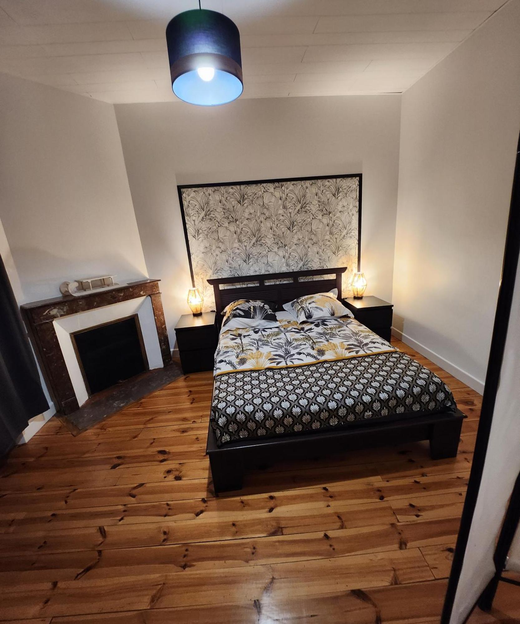 Chaleureux Appartement Refait A Neuf Vic-sur-Cère Extérieur photo